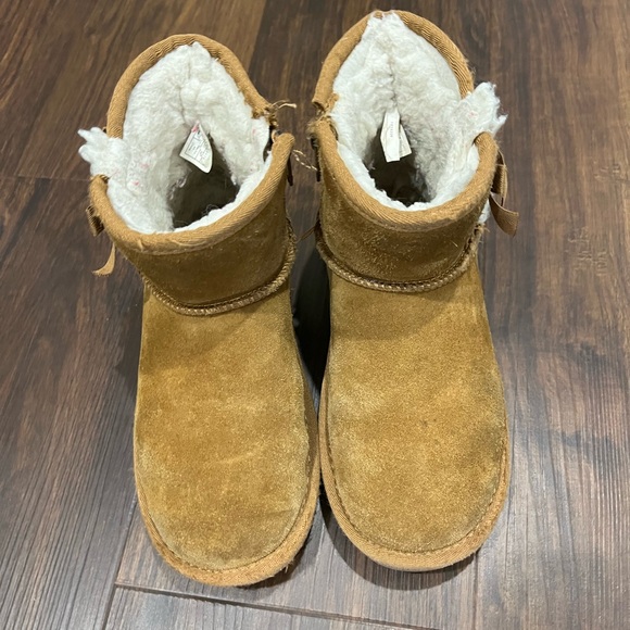 Koolaburra by ugg size 2 - Picture 2 of 6